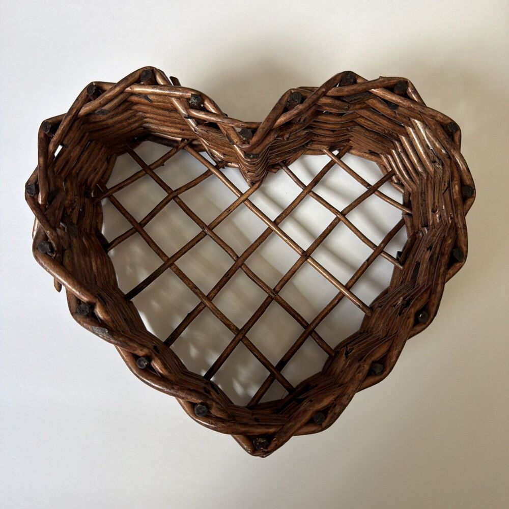 Large Heart Wicker Wall Basket Rustic Boho Farmhouse Cottagecore Decor